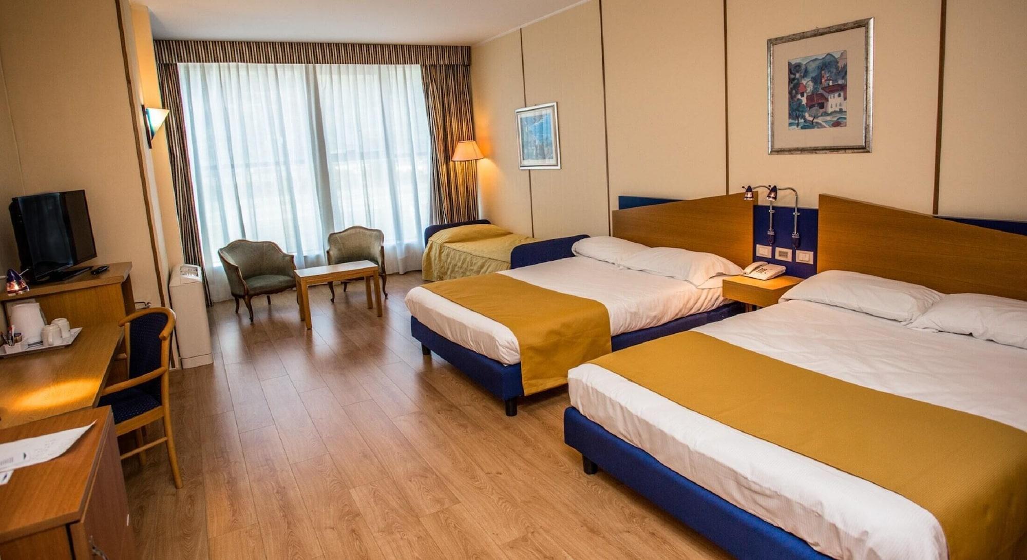 Hotel Express Aosta East Pollein Екстериор снимка