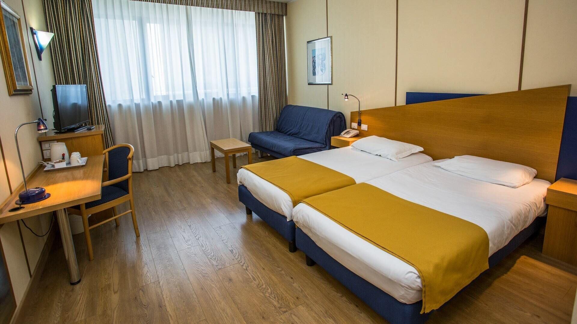 Hotel Express Aosta East Pollein Екстериор снимка
