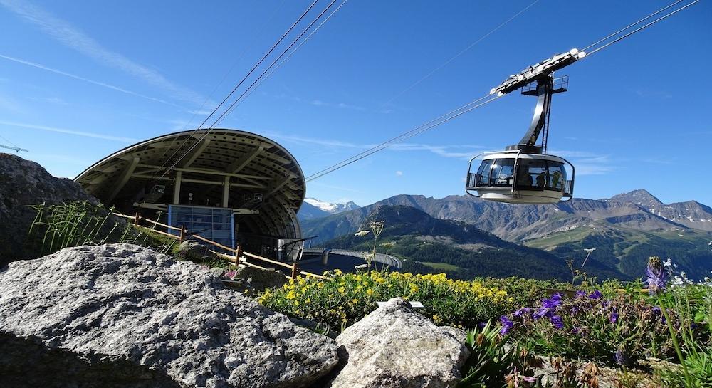 Hotel Express Aosta East Pollein Екстериор снимка