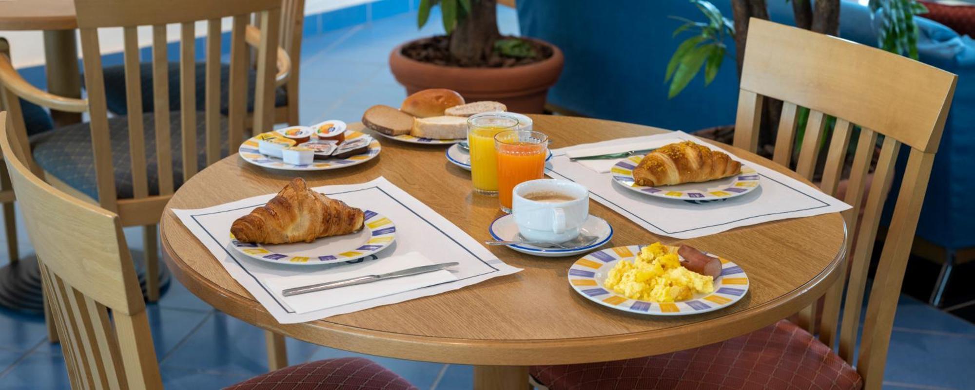 Hotel Express Aosta East Pollein Екстериор снимка