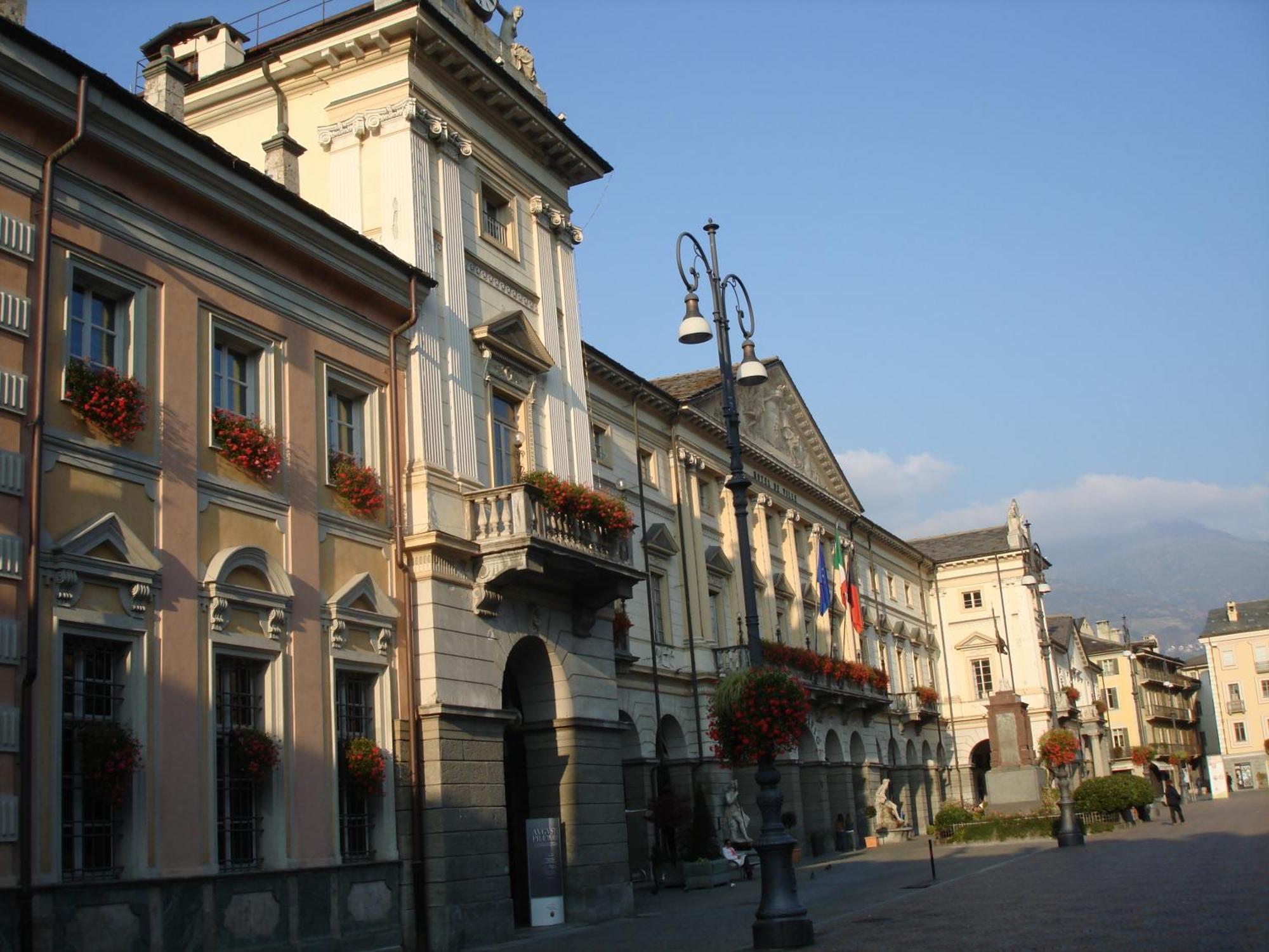 Hotel Express Aosta East Pollein Екстериор снимка