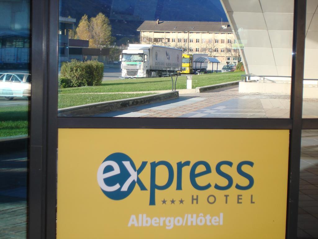 Hotel Express Aosta East Pollein Екстериор снимка