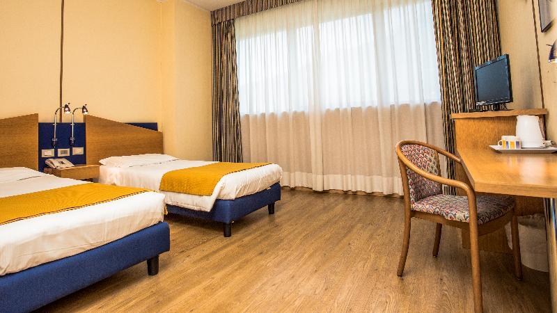 Hotel Express Aosta East Pollein Екстериор снимка