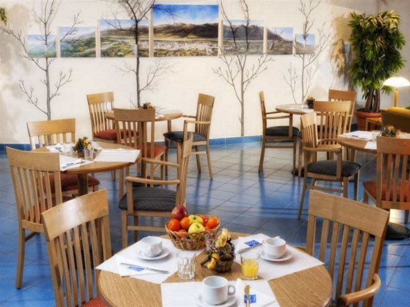 Hotel Express Aosta East Pollein Екстериор снимка